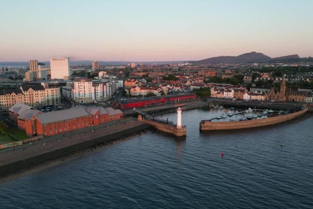 Apartamento Peaceful Oasis By The Sea Edimburgo Exterior foto